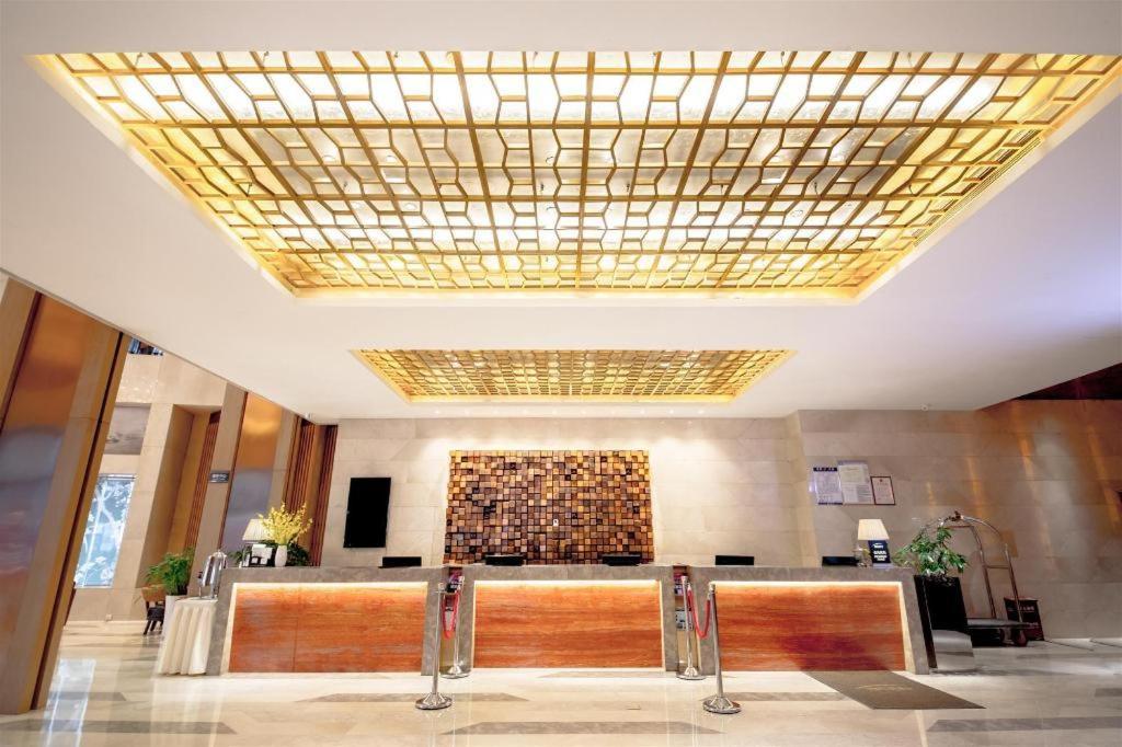 Yueyang Grand Skylight Hotel Екстериор снимка